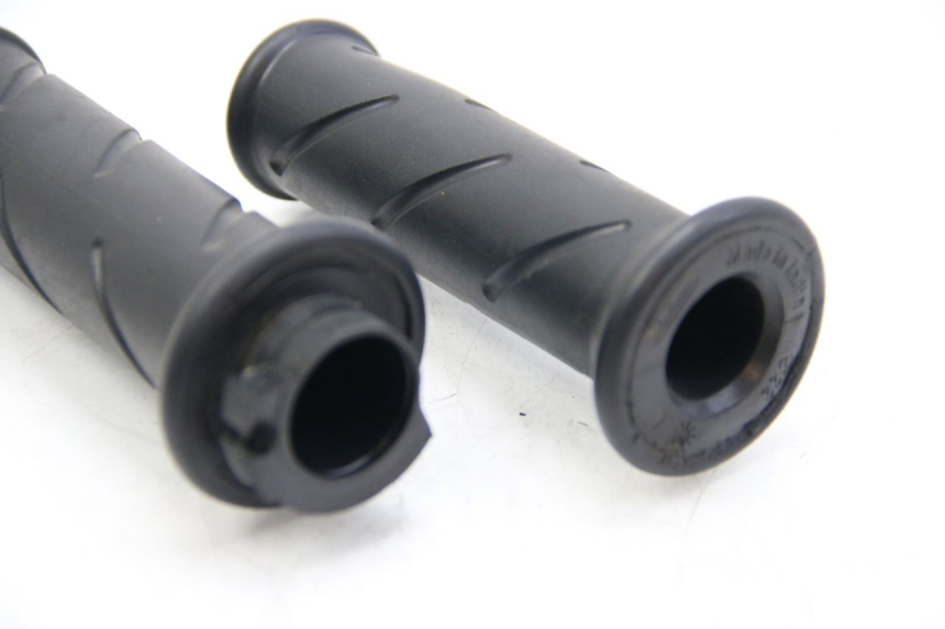 photo de HANDLEBAR GRIP PEUGEOT E-VIVACITY 1 (2012 - 2018) - Zoom on usage condition