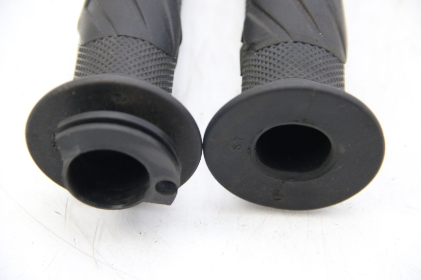 photo de HANDLEBAR GRIP ORCAL KITE 4T 50 (2019 - 2023) - Component detail