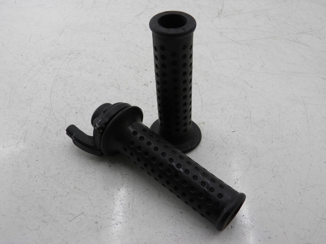 photo de HANDLEBAR GRIP PIAGGIO MP3 RL 125 (2006 - 2014) - Main view