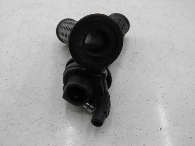 photo de HANDLEBAR GRIP PIAGGIO MP3 RL 125 (2006 - 2014) - Component detail
