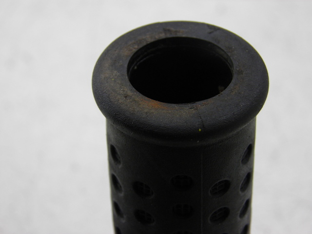 photo de HANDLEBAR GRIP PIAGGIO MP3 RL 125 (2008 - 2009) - Technical close-up