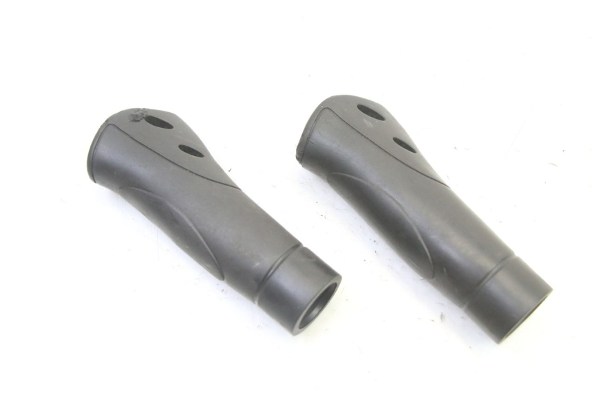 photo de HANDLEBAR GRIP HERO S10 1 - Zoom on usage condition