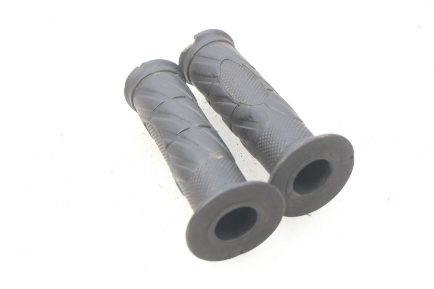 photo de HANDLEBAR GRIP CHINESE QUAD SPEEDY DELUXE 125 - Component detail