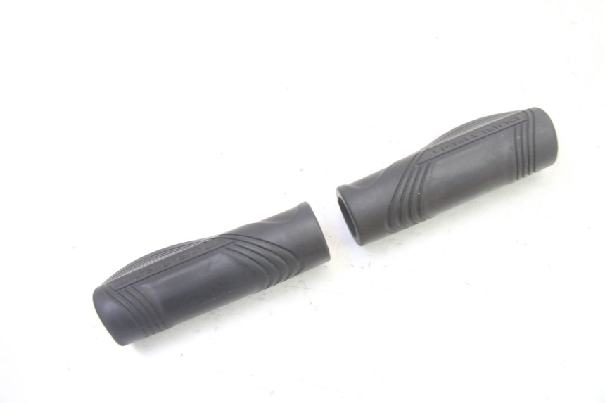 photo de HANDLEBAR GRIP DUALTRON VICTOR LIMITED 1 - Technical close-up