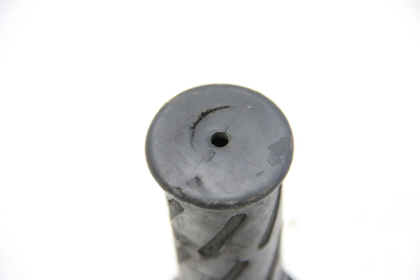 photo de HANDLEBAR GRIP PEUGEOT VIVACITY NEW 2T 50 (2008 - 2017) - Component detail