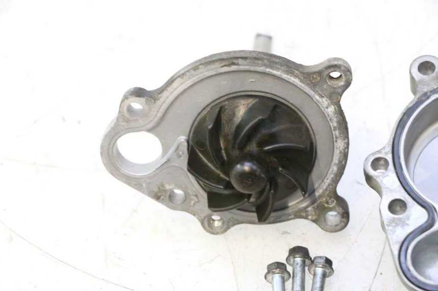 photo de WATER PUMP SUZUKI BURGMAN EXECUTIVE ABS 650 (2006 - 2012) - Surface and material condition