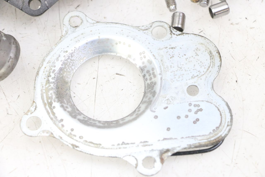 photo de WATER PUMP HONDA CB R 1000 (2018 - 2023) - Fixing points details