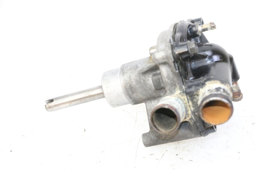 photo de WATER PUMP HONDA CBR RR FIREBLADE 900 (1992 - 1994) - Fixing points details