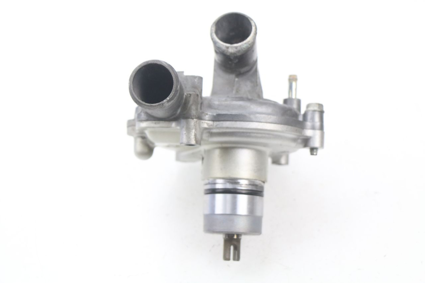 photo de WATER PUMP YAMAHA FJR ABS 1300 (2006 - 2012) - Alternative perspective