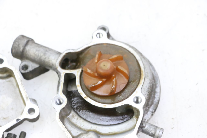 photo de WATER PUMP YAMAHA X-MAX XMAX 125 (2010 - 2013) - Fixing points details