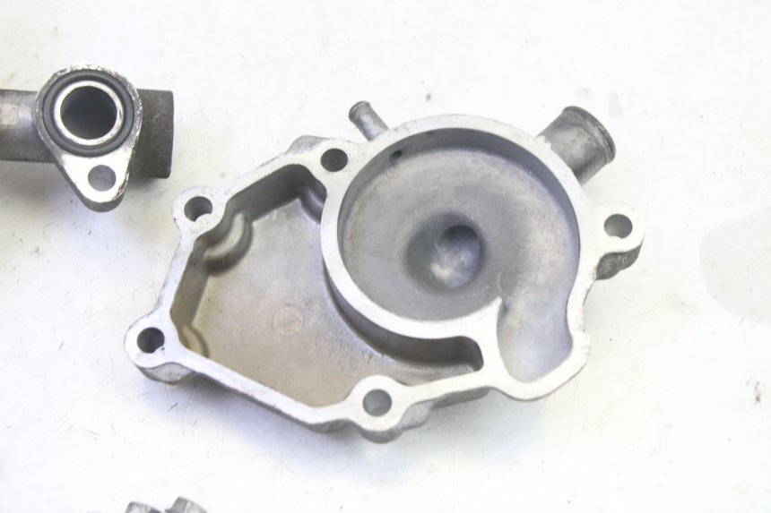 photo de WATER PUMP YAMAHA X-MAX XMAX 125 (2010 - 2013) - Fixing points details