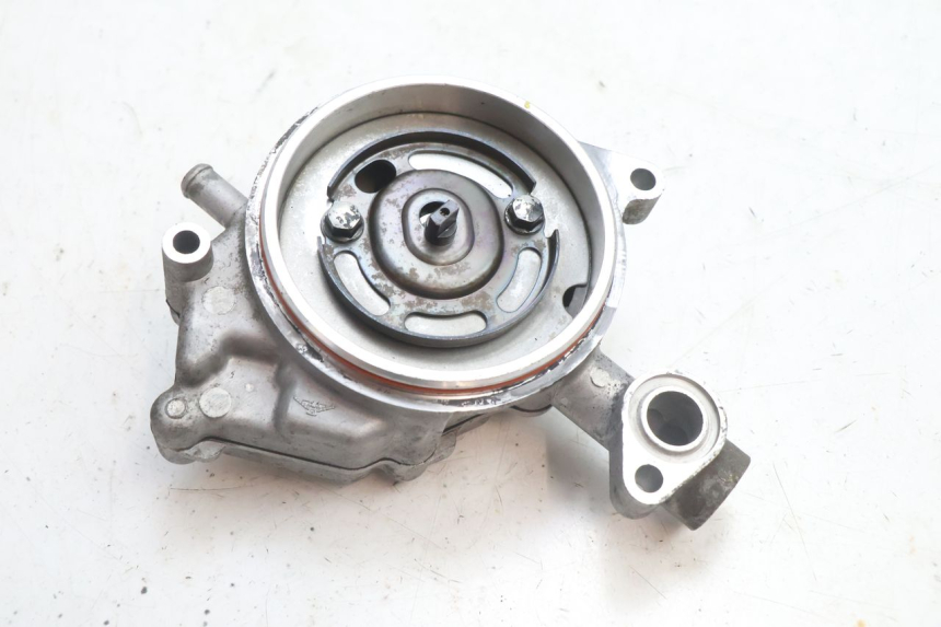 photo de WATER PUMP YAMAHA X-MAX XMAX 125 (2010 - 2013) - Fixing points details