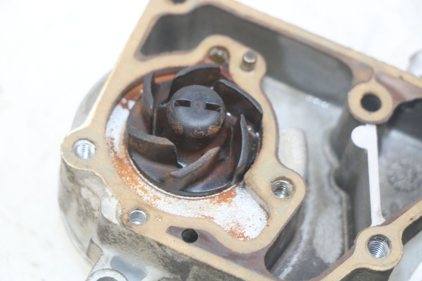 photo de WATER PUMP YAMAHA YP MAJESTY 125 (1998 - 2001) - Alternative perspective