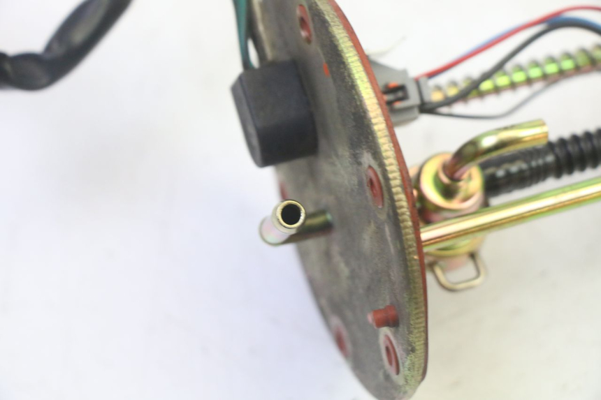 photo de FUEL PUMP QUADRO 4 4D 350 (2015 - 2018) - Alternative perspective