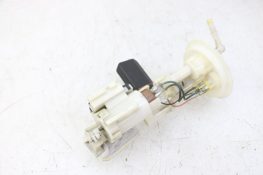 photo de FUEL PUMP SUZUKI BURGMAN 125 (2007 - 2014) - Technical close-up