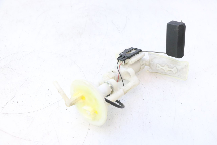 photo de FUEL PUMP SUZUKI BURGMAN 125 (2007 - 2014) - Fixing points details