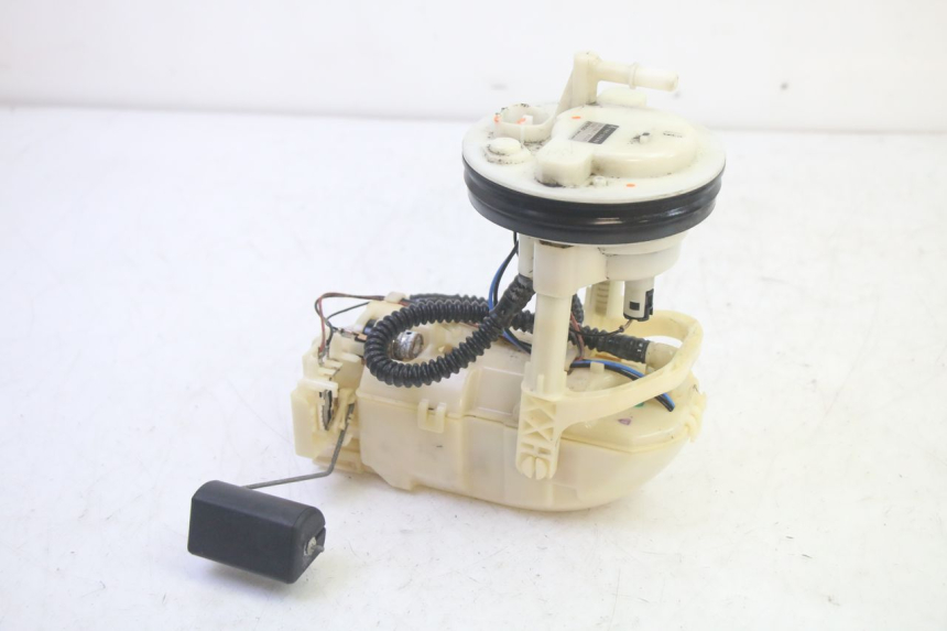 photo de FUEL PUMP SUZUKI BURGMAN EXECUTIVE ABS 650 (2006 - 2012) - Technical close-up