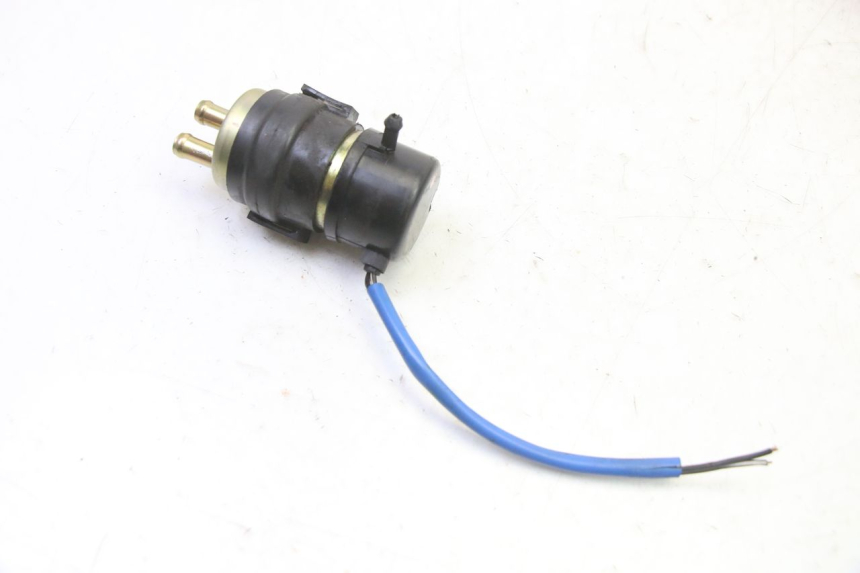 photo de FUEL PUMP HONDA CBR RR FIREBLADE 900 (1992 - 1994) - Alternative perspective