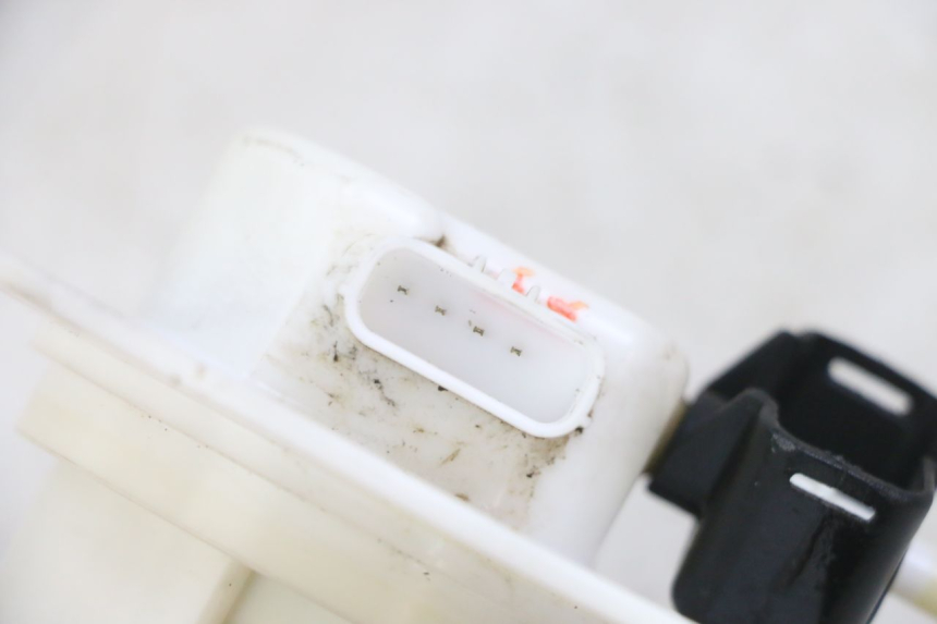 photo de FUEL PUMP HONDA CRF-F CRF F 110 (2019 - 2022) - Fixing points details