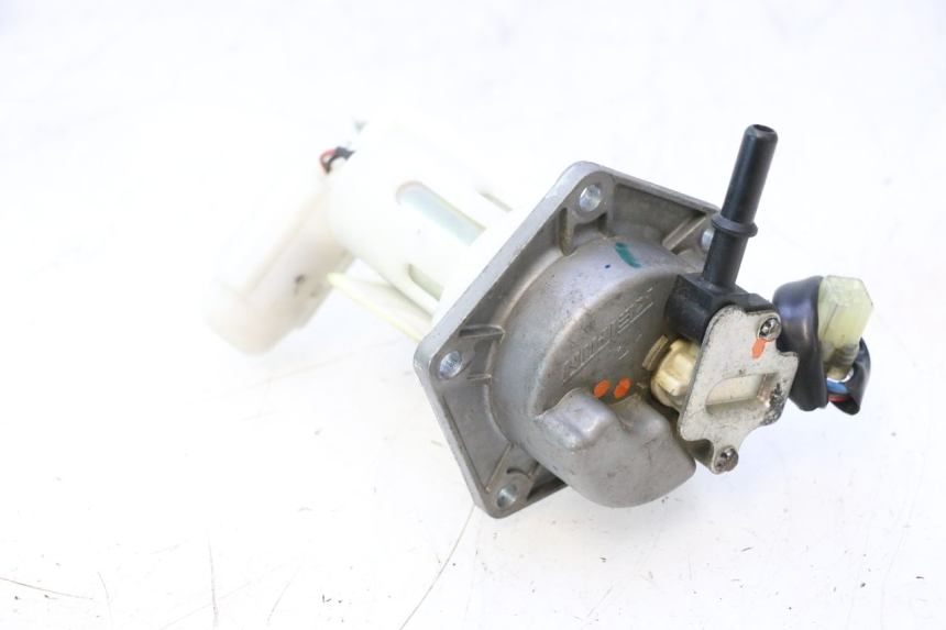 photo de FUEL PUMP KAWASAKI ER-6 ER6 N 650 (2005 - 2009) - Fixing points details