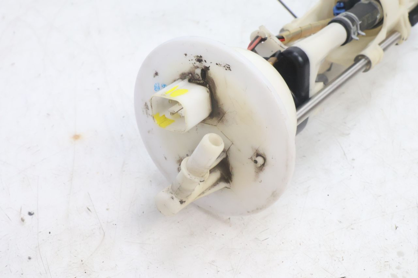 photo de FUEL PUMP HONDA FES PANTHEON 125 (2003 - 2007) - Zoom on usage condition