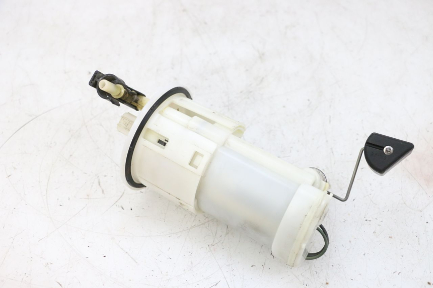 photo de FUEL PUMP YAMAHA FJR ABS 1300 (2006 - 2012) - Fixing points details