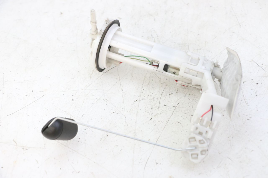 photo de FUEL PUMP HONDA FORZA 125 (2021 - 2025) - Technical close-up