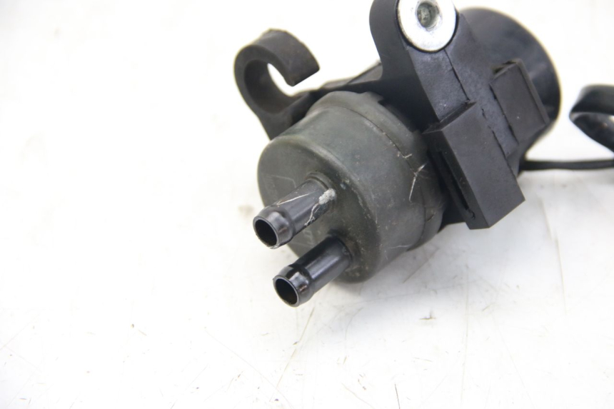 photo de FUEL PUMP YAMAHA FZS FAZER 600 (2001 - 2003) - Technical close-up