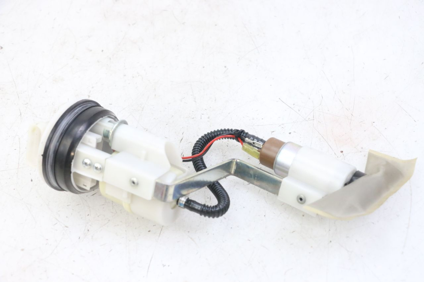 photo de FUEL PUMP PIAGGIO IE MP3 YOURBAN 300 (2011 - 2016) - Fixing points details