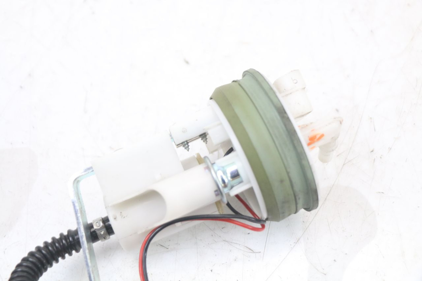 photo de FUEL PUMP PIAGGIO MP3 HPE 350 (2018 - 2020) - Alternative perspective