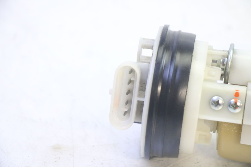 photo de FUEL PUMP PIAGGIO MP3 LT 400 (2007 - 2012) - Technical close-up