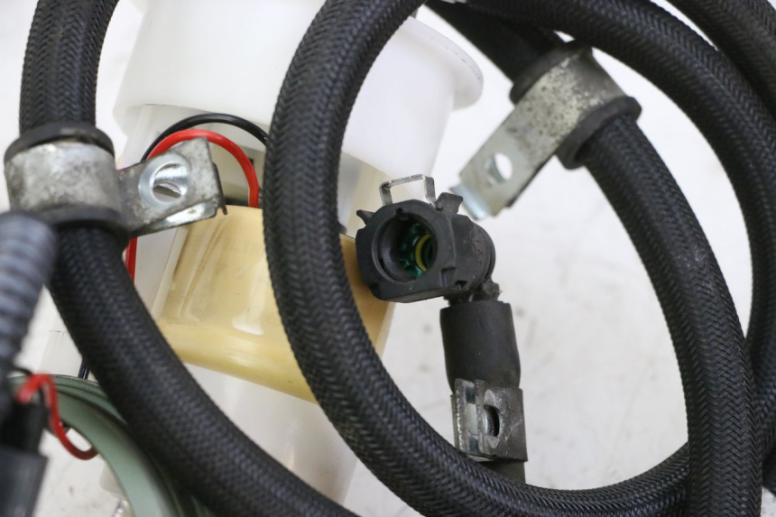 photo de FUEL PUMP PIAGGIO MP3 500 (2014 - 2017) - Alternative perspective