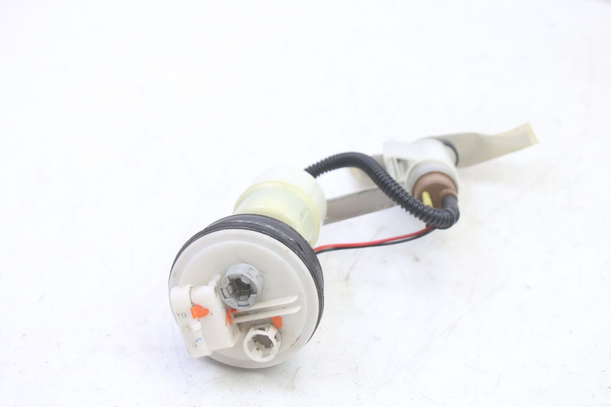 photo de FUEL PUMP PIAGGIO MP3 RL 250 (2006 - 2010) - Fixing points details