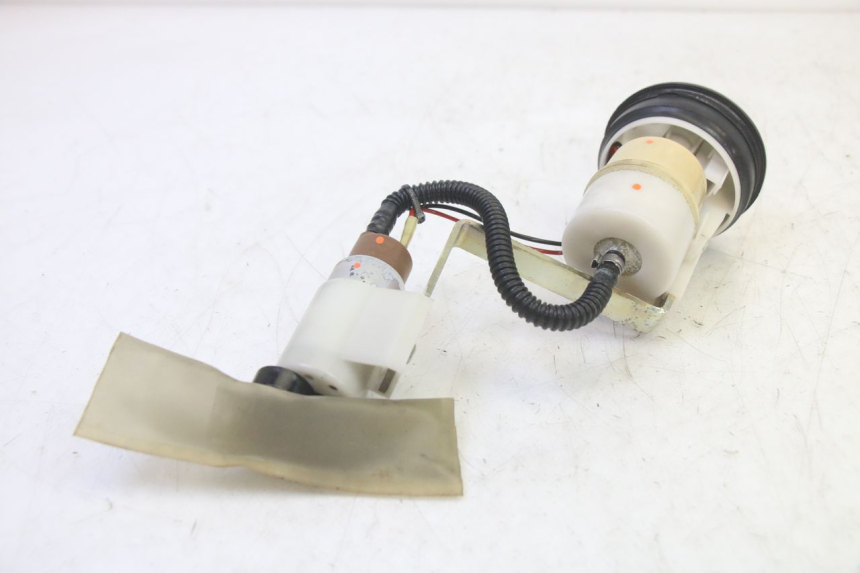 photo de FUEL PUMP PIAGGIO MP3 RL 250 (2006 - 2010) - Fixing points details