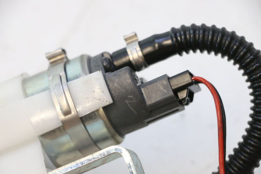 photo de FUEL PUMP PIAGGIO MP3 500 (2016 - 2018) - Alternative perspective