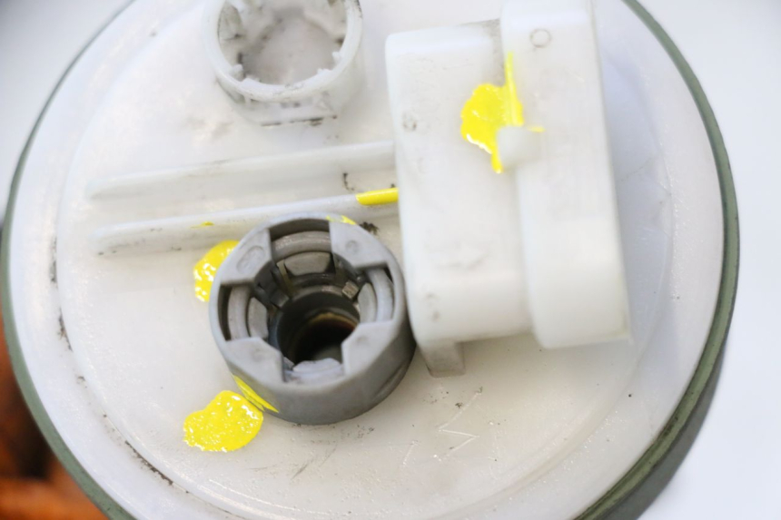 photo de FUEL PUMP PIAGGIO MP3 500 (2016 - 2018) - Technical close-up
