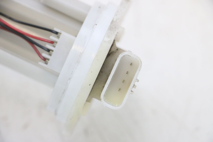 photo de FUEL PUMP HONDA PCX (JF57/JF64) 125 (2014 - 2018) - Fixing points details