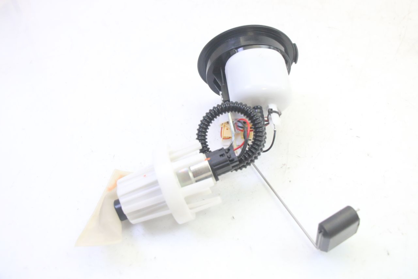photo de FUEL PUMP BMW R GS 1250 (2021 - 2024) - Surface and material condition