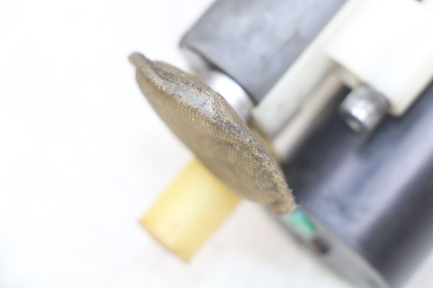 photo de FUEL PUMP PEUGEOT SATELIS 125 (2006 - 2009) - Alternative perspective