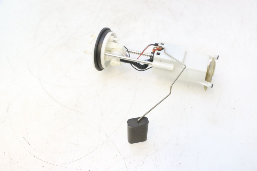 photo de FUEL PUMP PEUGEOT SATELIS 125 (2013 - 2018) - Technical close-up