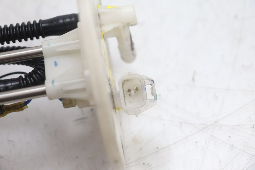 photo de FUEL PUMP PEUGEOT TWEET 4T 50 (2018 - 2022) - Zoom on usage condition