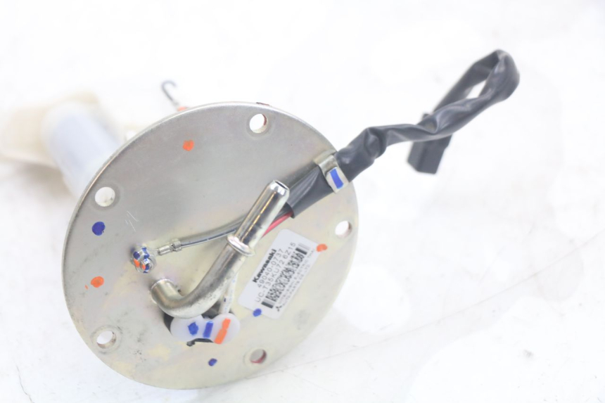 photo de FUEL PUMP KAWASAKI VERSYS ABS 650 (2015 - 2018) - Technical close-up