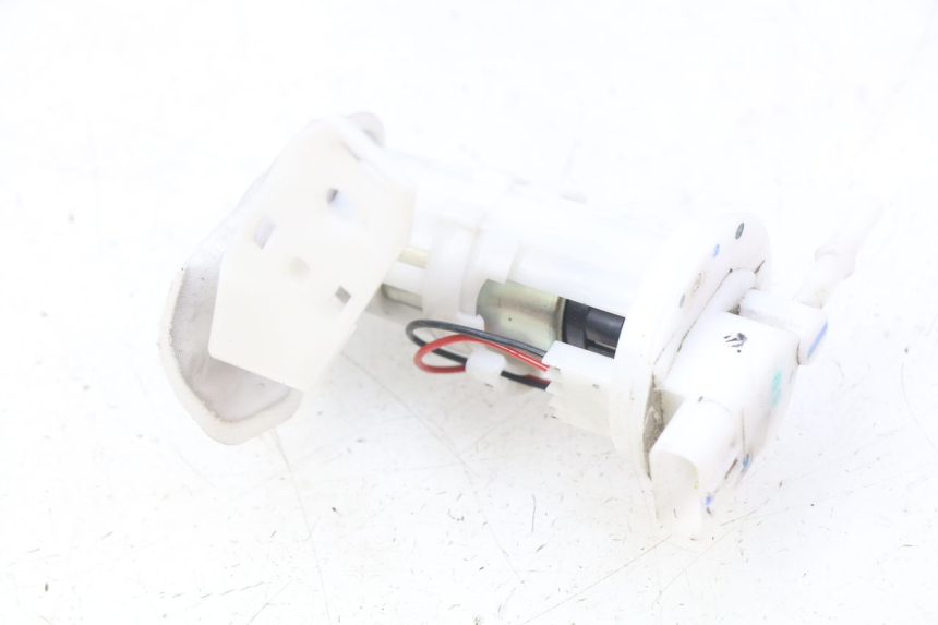 photo de FUEL PUMP PIAGGIO VESPA GTS IGET ABS 125 (2017 - 2023) - Alternative perspective