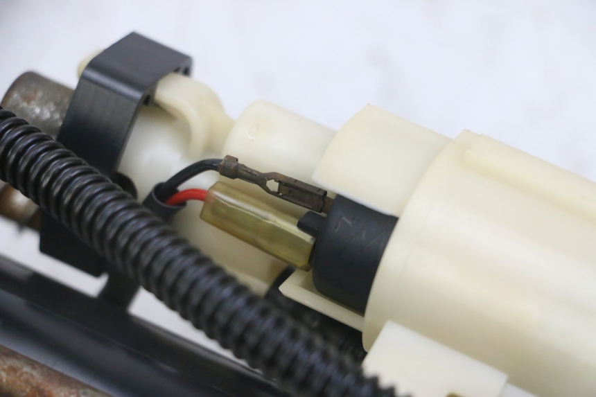 photo de FUEL PUMP YAMAHA X-MAX XMAX 125 (2010 - 2013) - Additional view of the item