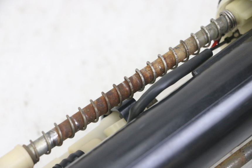 photo de FUEL PUMP YAMAHA X-MAX XMAX 125 (2010 - 2013) - Detailed visual inspection