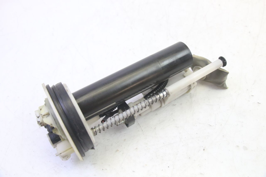 photo de FUEL PUMP YAMAHA X-MAX XMAX 250 (2006 - 2009) - Fixing points details