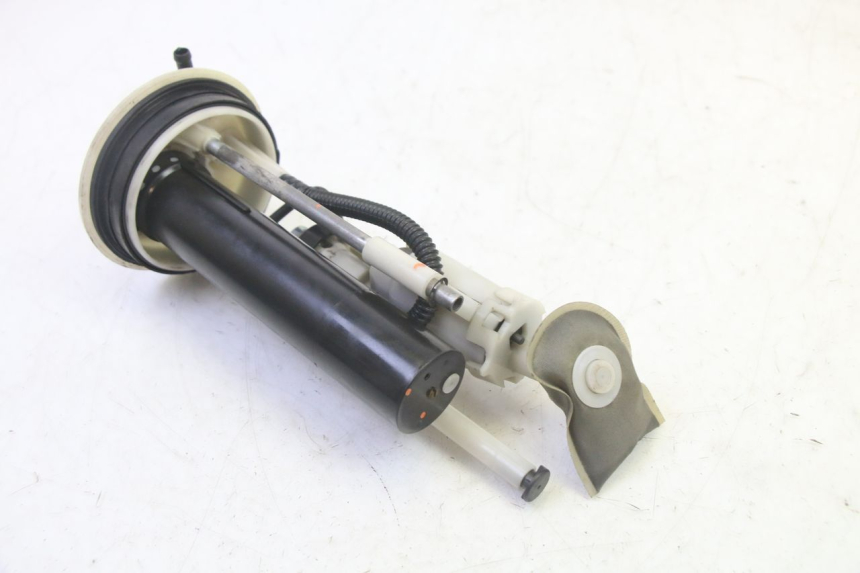 photo de FUEL PUMP YAMAHA X-MAX XMAX 250 (2006 - 2009) - Surface and material condition
