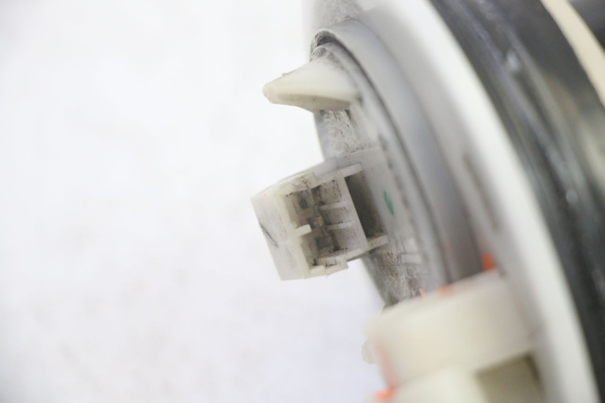 photo de FUEL PUMP YAMAHA XMAX X-MAX 125 (2006 - 2009) - Technical close-up