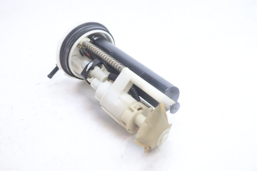 photo de FUEL PUMP YAMAHA XMAX X-MAX 125 (2006 - 2009) - Fixing points details