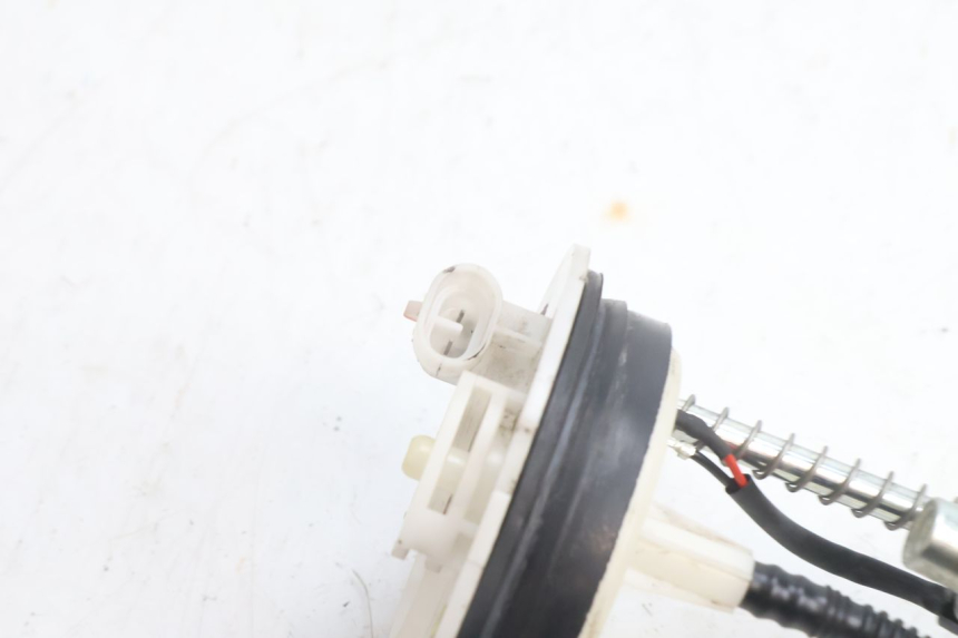 photo de FUEL PUMP YAMAHA X-MAX XMAX 125 (2010 - 2013) - Zoom on usage condition